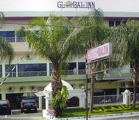 Global Inn Keluarga Sedati Exterior foto