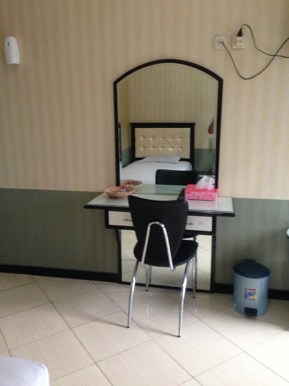 Global Inn Keluarga Sedati Cameră foto